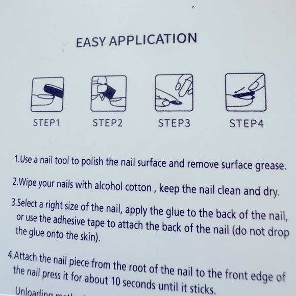 2 Sets PRESS ON GRINCH NAILS - Picture 3 of 3